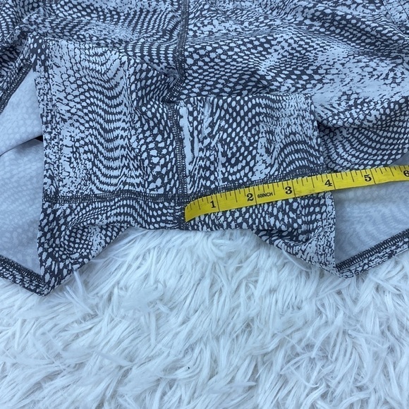 Lululemon Run Times Short II *4" Swerve Vapor Metal Grey / Black - Picture 2 of 7